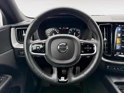 Volvo XC60 T5 R Design / Essence (2020) - Photo 12