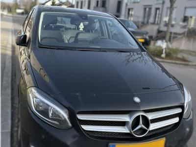 Mercedes B 180 Sport tourer (2016) - Photo 1