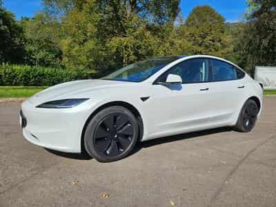 Tesla Model 3 PREMIUM Highland RWD (2024) - Photo 1