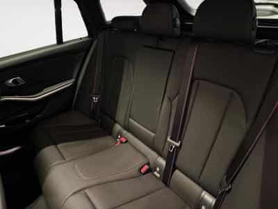 BMW 330 xDrive Touring M-SPORT PRO (2025) - Foto 10