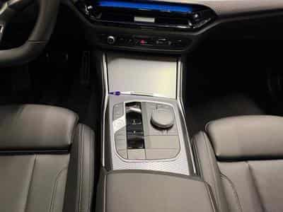 BMW 330 xDrive Touring M-SPORT PRO (2025) - Foto 12