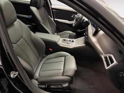 BMW 320 xDrive Touring (2025) - Foto 12