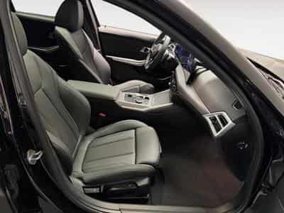 BMW 330 xDrive Touring M-SPORT PRO (2025) - Foto 10