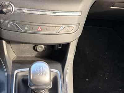 Peugeot 308 (2018) - Photo 10