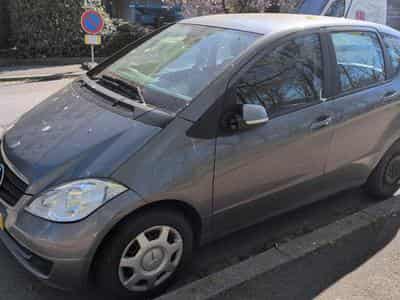 Mercedes A 180 (2012) - Photo 1