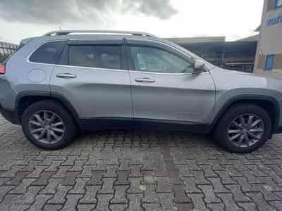 Jeep Cherokee CHEROKEE LATITUDE 4WD (2020) - Foto 1