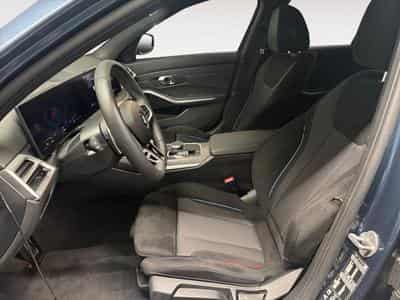 BMW 330 xDrive Touring (2025) - Foto 6