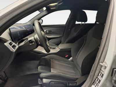 BMW 330 xDrive Touring (2025) - Foto 6