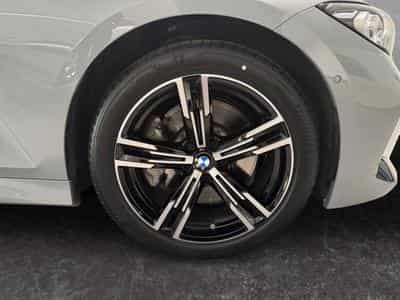 BMW 330 xDrive Touring (2025) - Foto 8