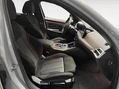 BMW 330 xDrive Touring (2025) - Foto 9