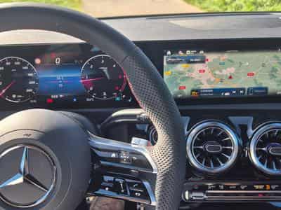 Mercedes A 180 A 180 D 116cv AMG LINE Auto 8G-DCT (2026) - Photo 4