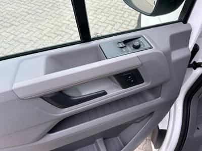 VW Crafter 35 2.0 TDI (2026) - Foto 3