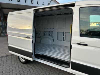 VW Crafter 30 2.0 TDI (2026) - Foto 15
