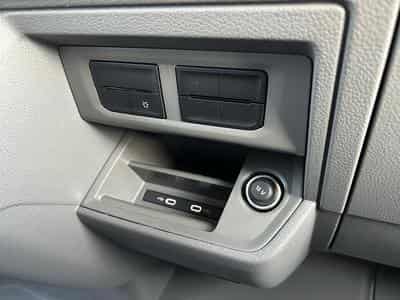 VW Crafter 30 2.0 TDI (2026) - Foto 9