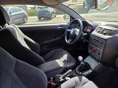 Alfa-Romeo GT 1.9 JTD 150 (2010) - Photo 7