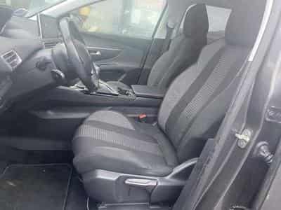 Peugeot 5008 7 places (2019) - Photo 13