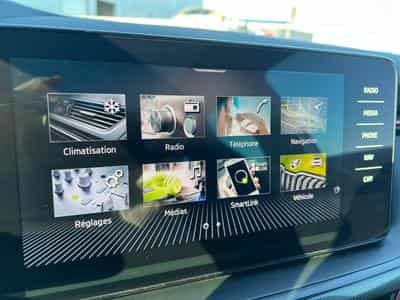 Skoda Scala MONTE CARLO 1.5 TSI 150CV DSG7 (2022) - Photo 10