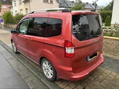 Ford Courier (2015) - Photo 4