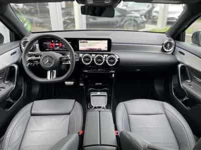 Mercedes A 200 AMG Line 7G-DCT (2025) - Photo 13