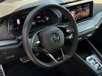 Skoda Octavia RS 2.0L 200CV (2023) - Photo 4