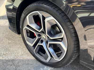 Skoda Octavia RS 2.0L 200CV (2023) - Photo 11