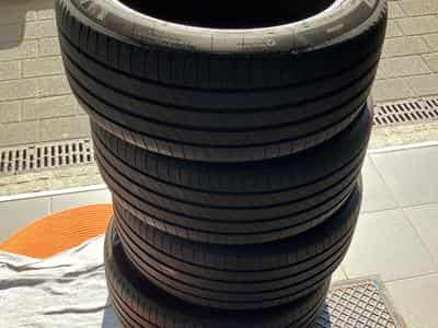 Tires – 18 - Photo 1