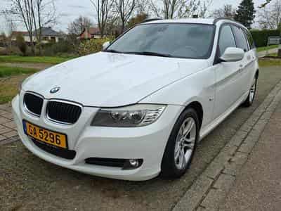 BMW 318 Touring (2010) - Photo 1