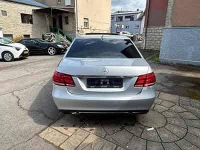 Mercedes Classe E 220 CDI 9G-TRONIC AVANTGARDE (2014) - Photo 4