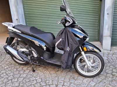 Honda SH 350i (2023) - Foto 1