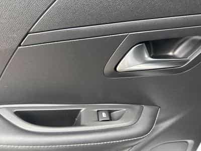 PEUGEOT 208 1.2 Hybrid 100ch Allure e-DCS6 (2024) - Photo 12