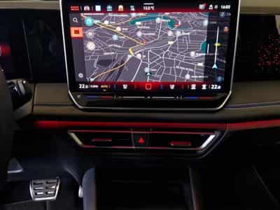 VW Tiguan R-LINE (2025) - Photo 13