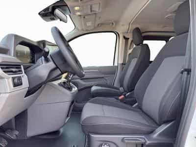 VW Caravelle COURT (2026) - Foto 9