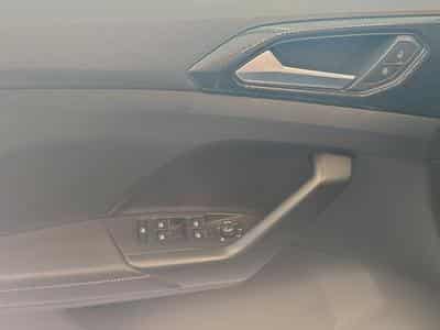 VW T-Cross R-Line (2024) - Photo 14