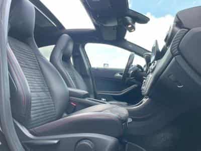 Mercedes A 180 d AMG Line 7G-DCT Toit Ouvrant (2016) - Photo 4