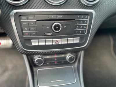 Mercedes A 180 d AMG Line 7G-DCT Toit Ouvrant (2016) - Photo 10