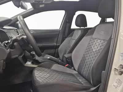 VW Taigo R-LINE (2024) - Foto 9