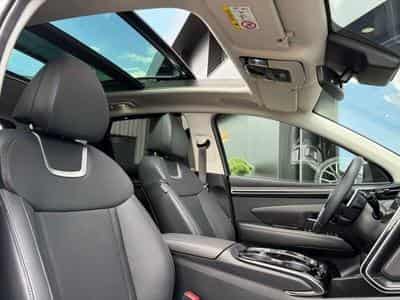 Hyundai Tucson IX35 1.6L 150CV (2022) - Photo 9