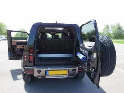 Land-Rover Defender 90 3.0 D250 MHEV L663 (2022) - Photo 15