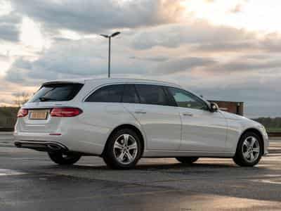 Mercedes E 200 4Matic Modèle T (2017) - Photo 7