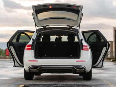 Mercedes E 200 4Matic Modèle T (2017) - Photo 8