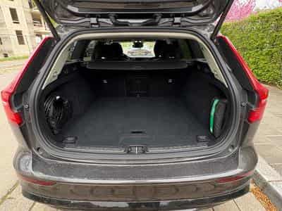 Volvo V60 T6 (2024) - Photo 3