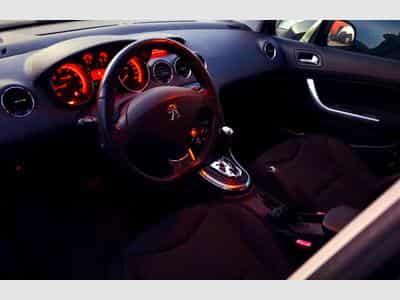 Peugeot 308 1.6 Essence (2013) - Photo 5