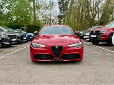 Alfa-Romeo Giulia 2.0 Turbo 280 AT Q4 Veloce (2020) - Photo 2