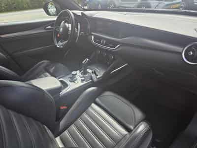 Alfa-Romeo Stelvio VELOCE 2.2 210 CV Q4 (2021) - Foto 10