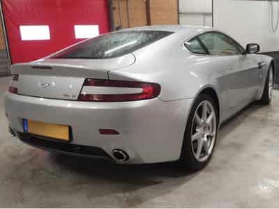 Aston-Martin V8 Vantage (2008) - Photo 1