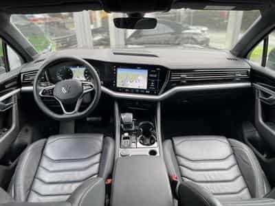 VW Touareg 3.0 TDI 231 4Motion DSG (2024) - Photo 12