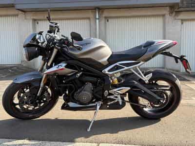 Triumph Street Triple RS (2018) - Photo 1