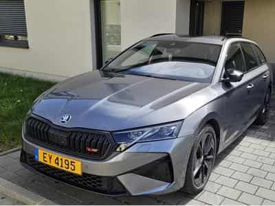 Skoda Octavia RS (2025) - Photo 2