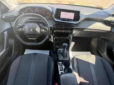 Peugeot 2008 1.2 PureTech 100 Allure (2022) - Photo 8