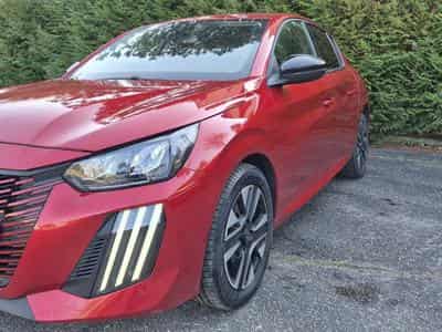 Peugeot 208 Hibrid 100 e-DCS6 Allure/BVA-2025 (2025) - Foto 1